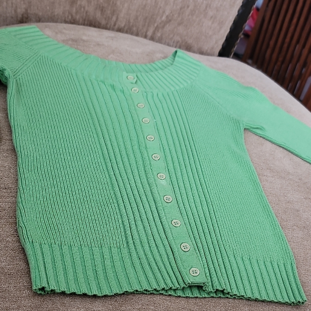 Green Ribbed Pinup Style Cartigan Sweater - Picture 4 of 12